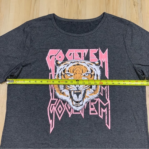 Lead-colored tiger T-shirt size 2XL short sleeves - Picture 3 of 4